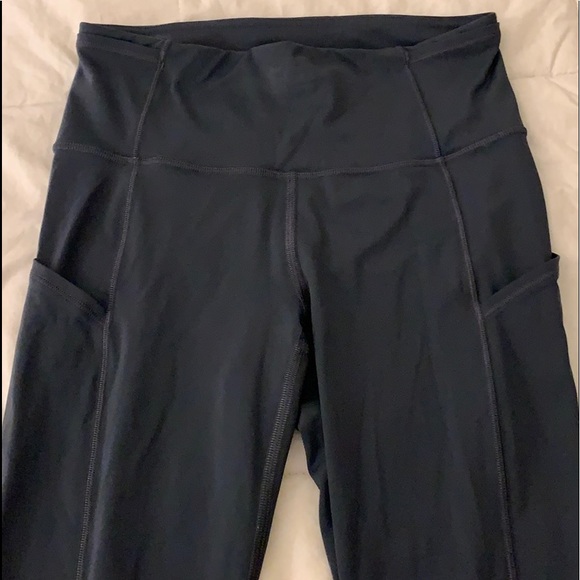 - Lululemon Fast and Free Tight 25” in Melanite - Picture 5 of 8